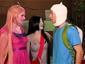 Finn shag queen Bubblegum and Marceline